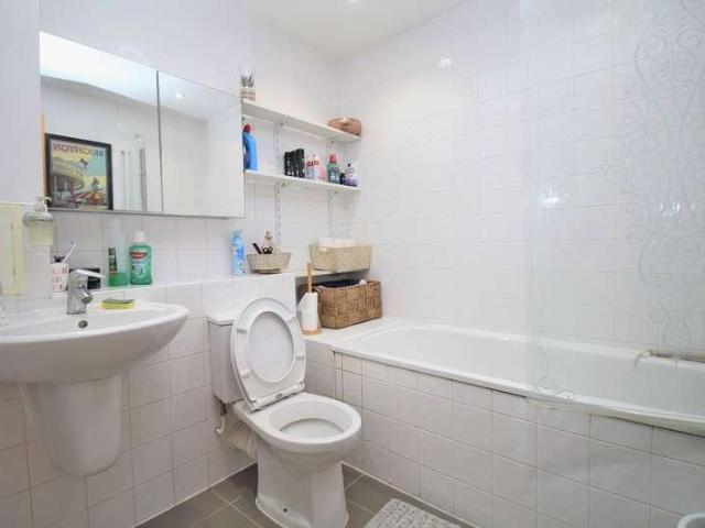 Flat for sale in Queen's Park, Brighton & Hove