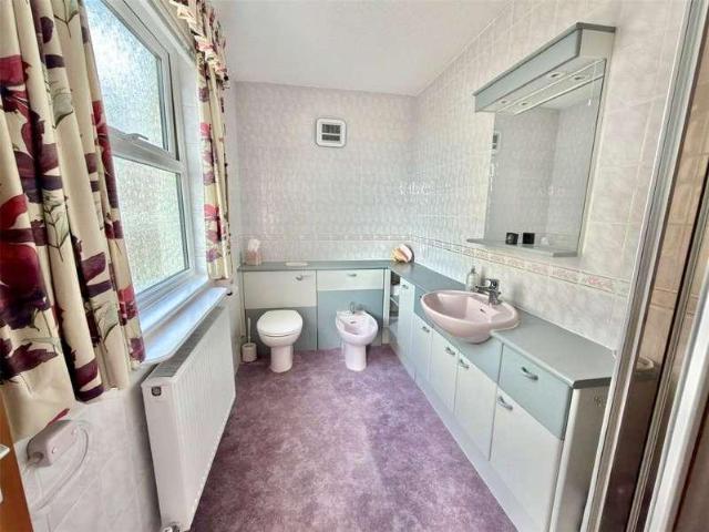 Flat for sale in Milford-on-Sea, Ashurst Bridge