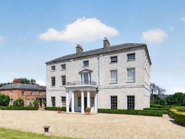 Flat for sale in Sulham, West Berkshire