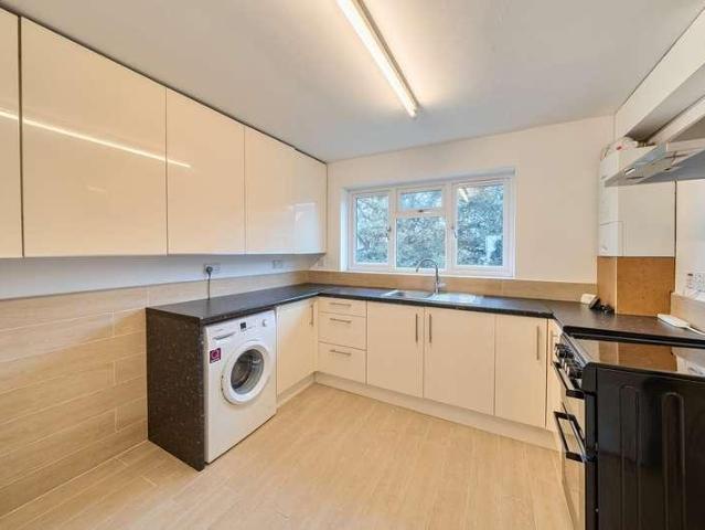 Flat for sale in Harrow On The Hill, Greater London