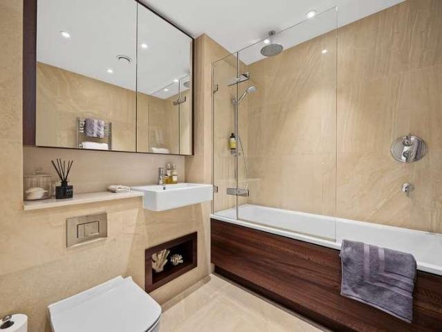Flat for sale in West Hampstead, Greater London