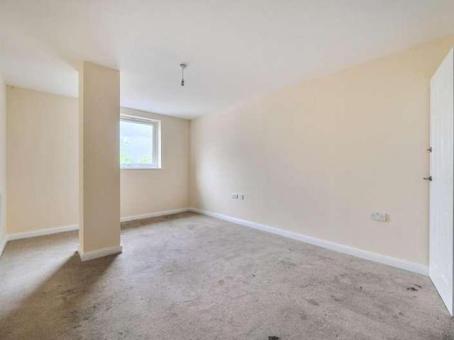Flat for sale in Southcourt, Aylesbury