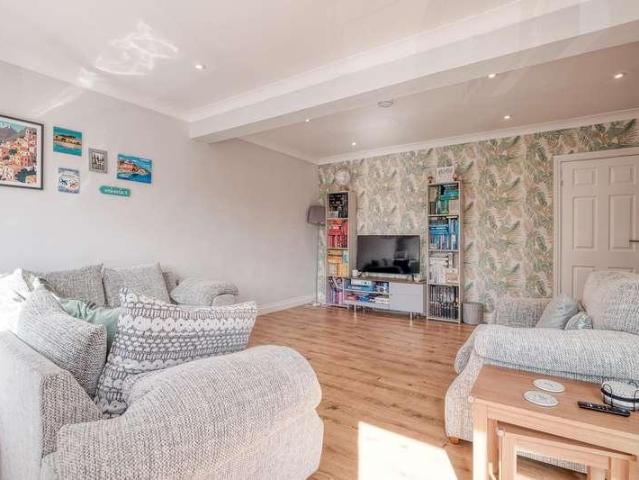 Flat for sale in Shirley, West Midlands