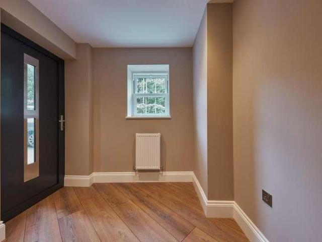 Flat for sale in Hendon, Greater London