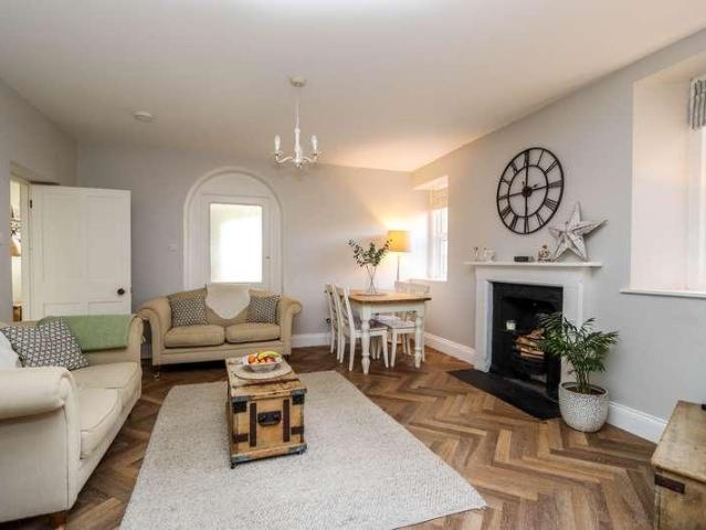 Flat for sale in Clevedon, North Somerset