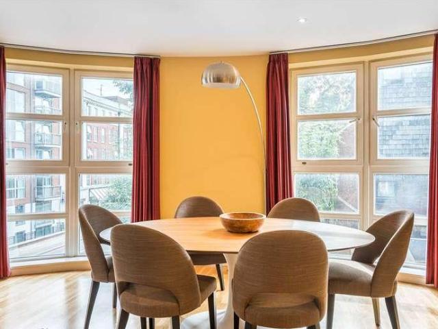 Flat for sale in City of Westminster, Greater London