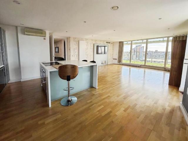 Flat for sale in Salford, Greater Manchester