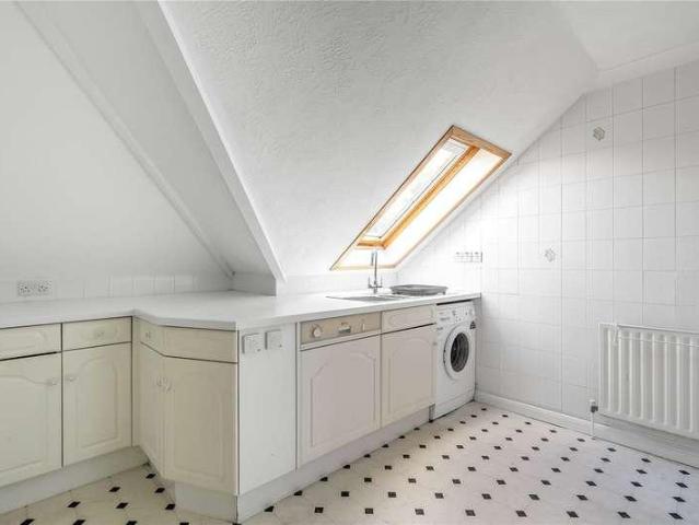 Flat for sale in St John's, Sevenoaks