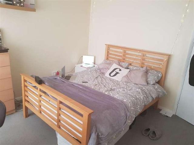 Flat for sale in Hales Place, The Bridge