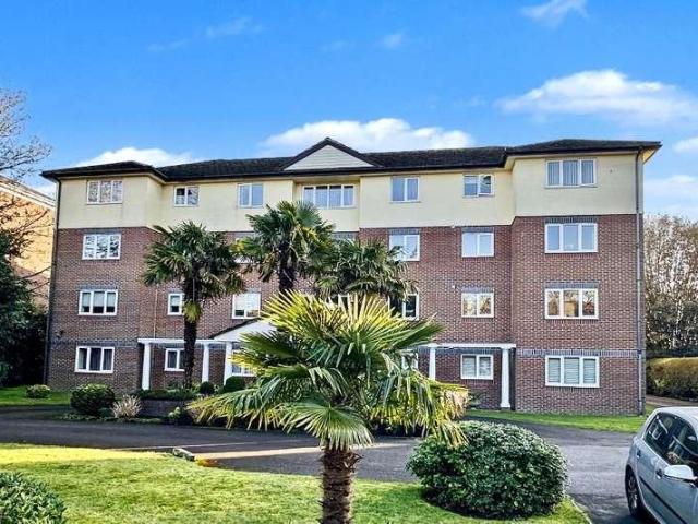 Flat for sale in Bournemouth