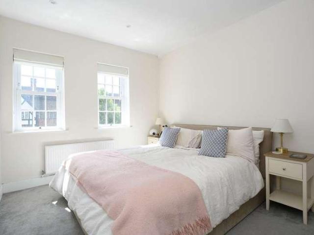 Flat for sale in Lower Green Esher, Blackhills