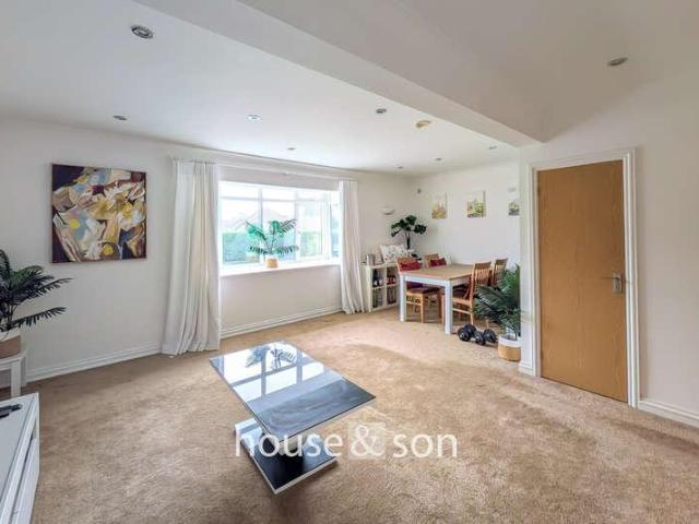 Flat for sale in Townsend, Bournemouth