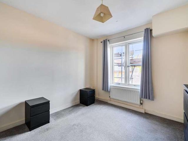 Flat for sale in Royal Tunbridge Wells, Tunbridge Wells