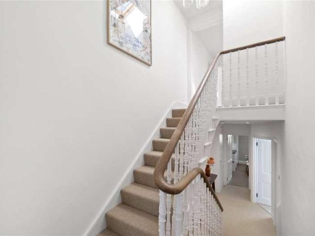 Flat for sale in London Borough of Wandsworth, Greater London
