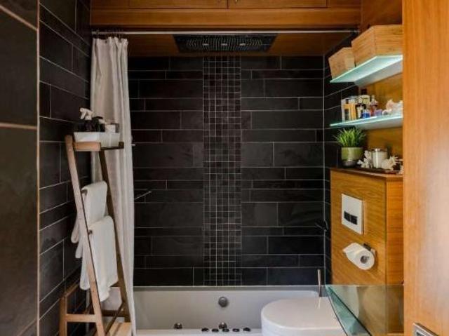 Flat for sale in Highbury, Greater London