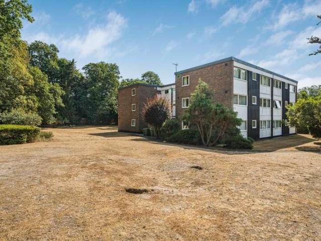 Flat for sale in Blackhills, Surrey