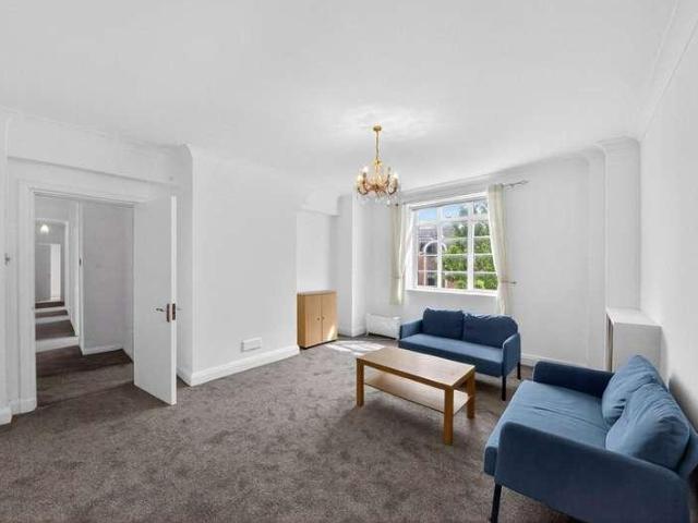 Flat for sale in Brook Green, Greater London
