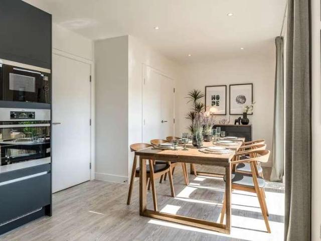 Flat for sale in London Borough of Hounslow, Heston