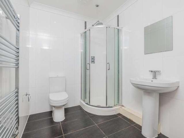 Flat for sale in Heaton, Lee Bank