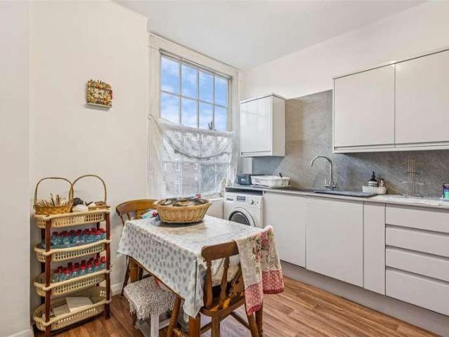 Flat for sale in West Kensington, Greater London