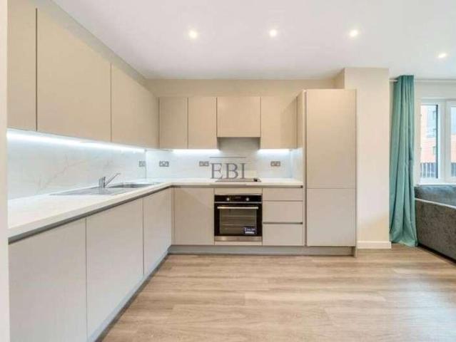 Flat for sale in Greater London