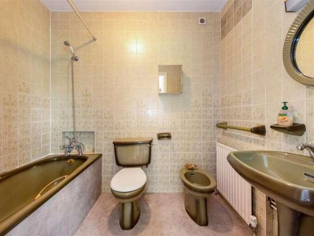 Flat for sale in Walberton, Arun