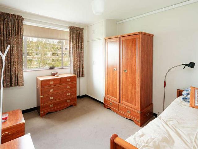 Flat for sale in Camberwell, Greater London