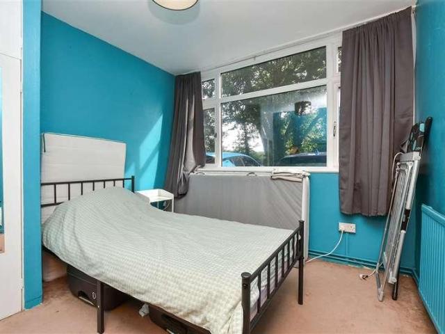 Flat for sale in Ewell, Epsom and Ewell
