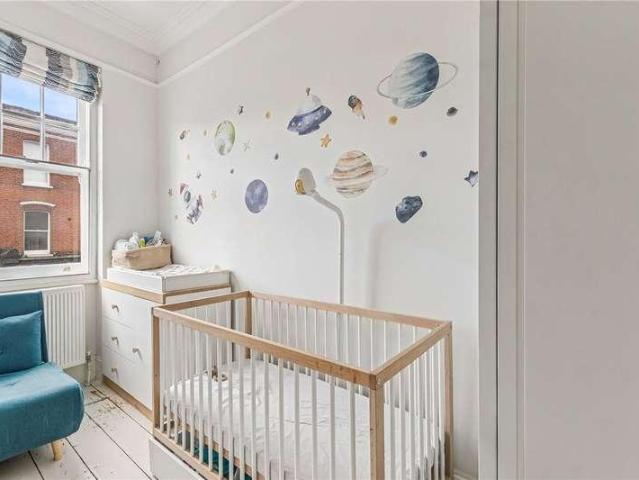 Flat for sale in Fulham, Greater London