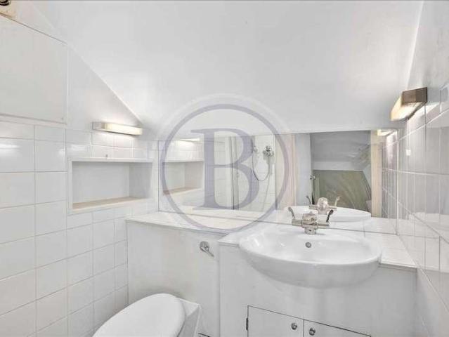 Flat for sale in Archway, Greater London