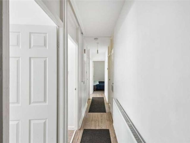 Flat for sale in South Hackney, Greater London