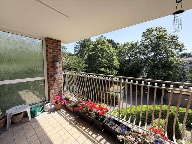Flat for sale in West Cliff, Bournemouth
