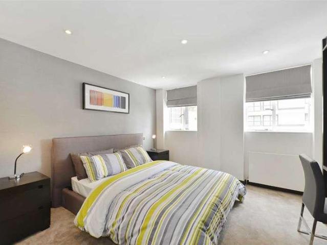 Flat for sale in Marylebone, Greater London