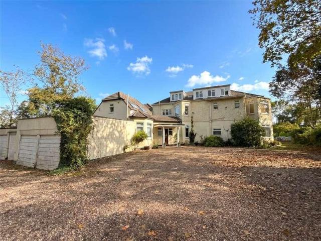 Flat for sale in Bagshot, Surrey Heath