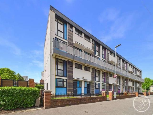 Flat for sale in Little London, West Yorkshire