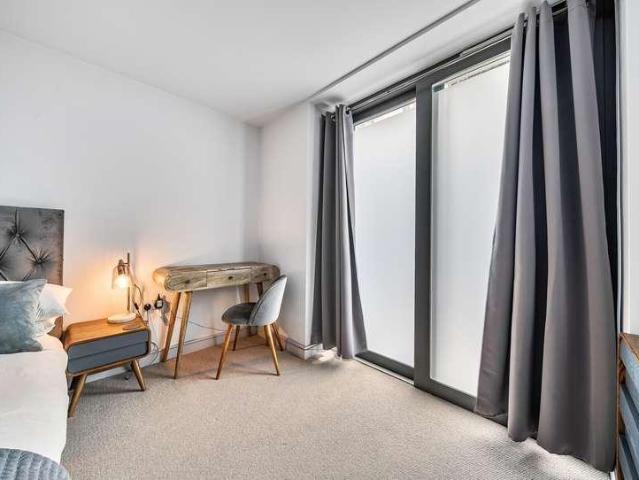 Flat for sale in Redcliffe, Feckenham