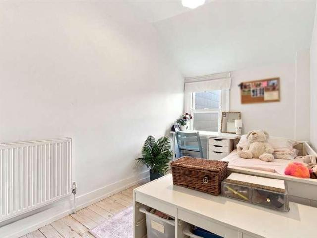 Flat for sale in Streatham Park, Greater London