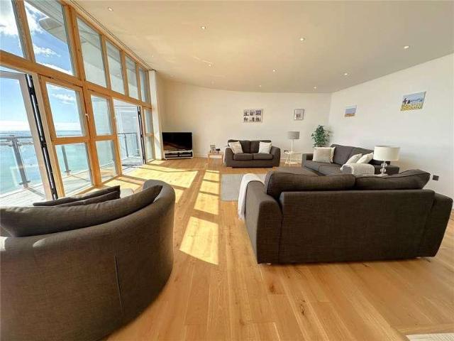 Flat for sale in Sovereign Harbour, Eastbourne