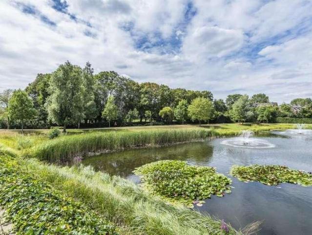 Flat for sale in Little Stanmore, Greater London