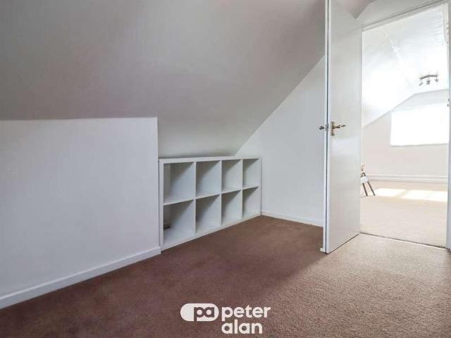Flat for sale in Plasnewydd, Falcon Lodge