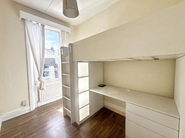 Flat for sale in Heaton, Tyne And Wear