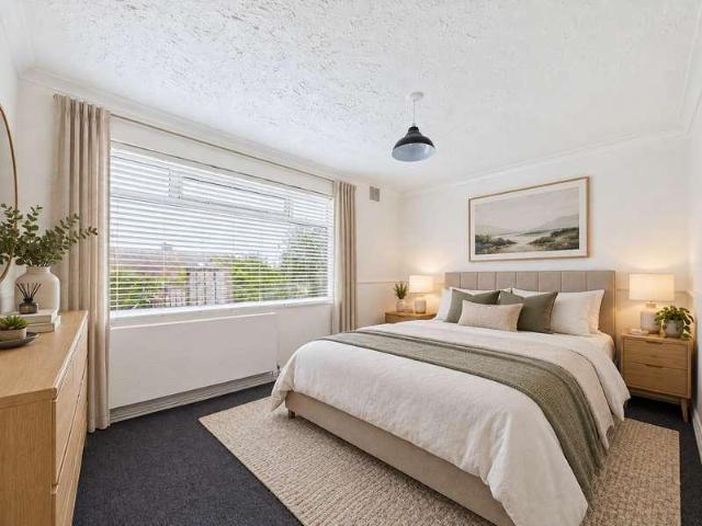 Flat for sale in Hollingbury, Brighton