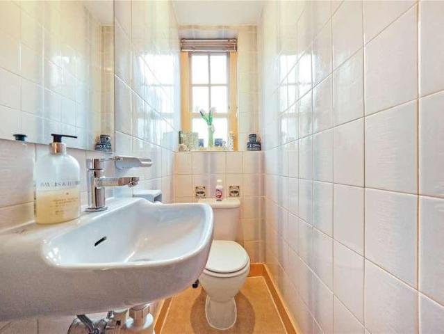 Flat for sale in Highgate, Greater London