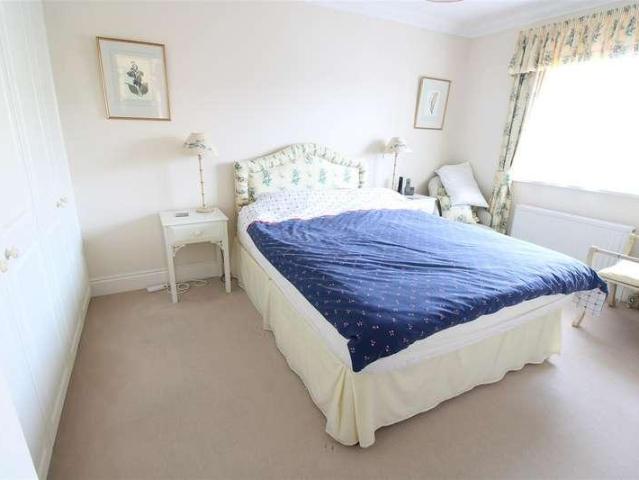 Flat for sale in Cowes, Isle Of Wight