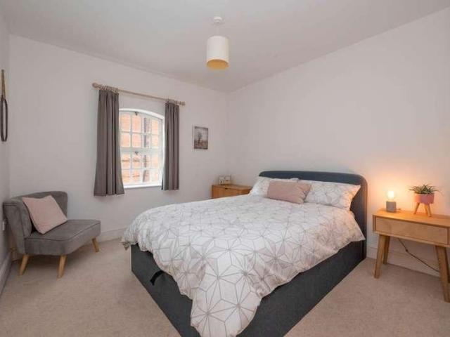 Flat for sale in The Brents, Swale