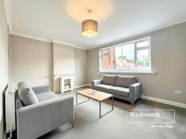 Flat for sale in Tricketts Cross, Ferndown