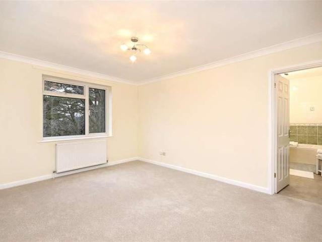 Flat for sale in Eastbourne, East Sussex