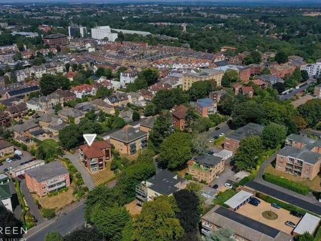 Flat for sale in Bournemouth