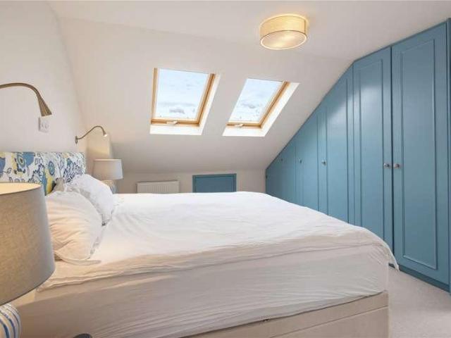 Flat for sale in London Borough of Wandsworth, Greater London