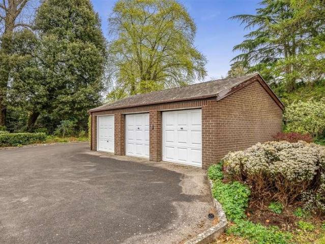 Flat for sale in Feckenham, City Of Bristol